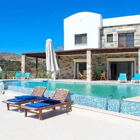 Yahsi Poolhouse فيلة *